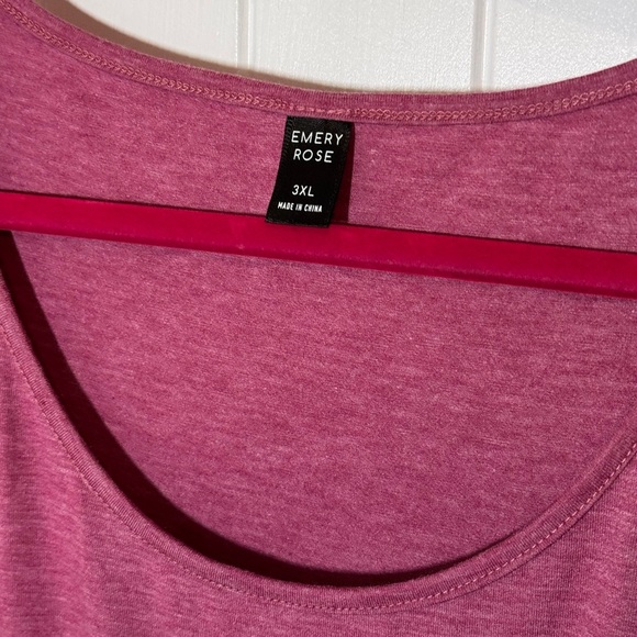 Emery Rose Casual Tank - Picture 5 of 8